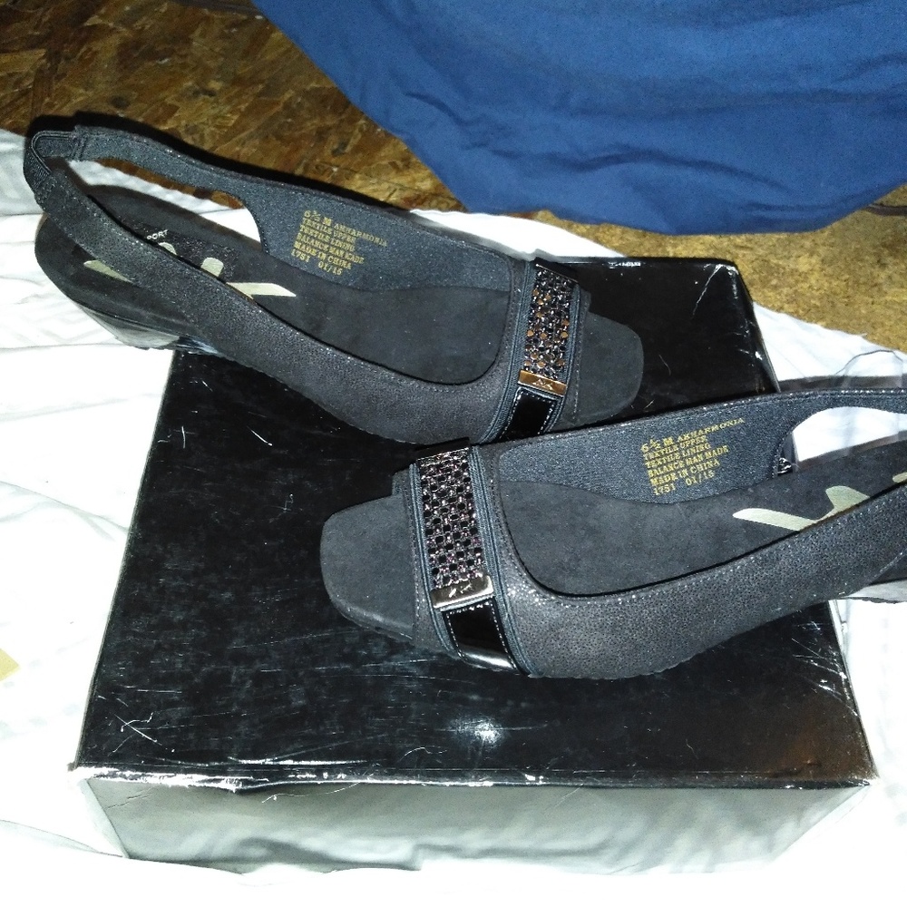 Anne klein sport sandles